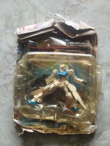 Mini Gundam Bahan Karet Mainan Koleksi Jadul- Gresik dan Surabaya